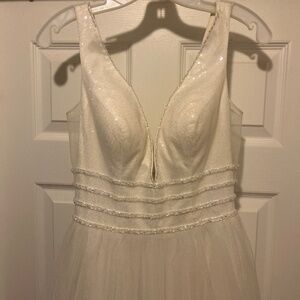 Wedding dress